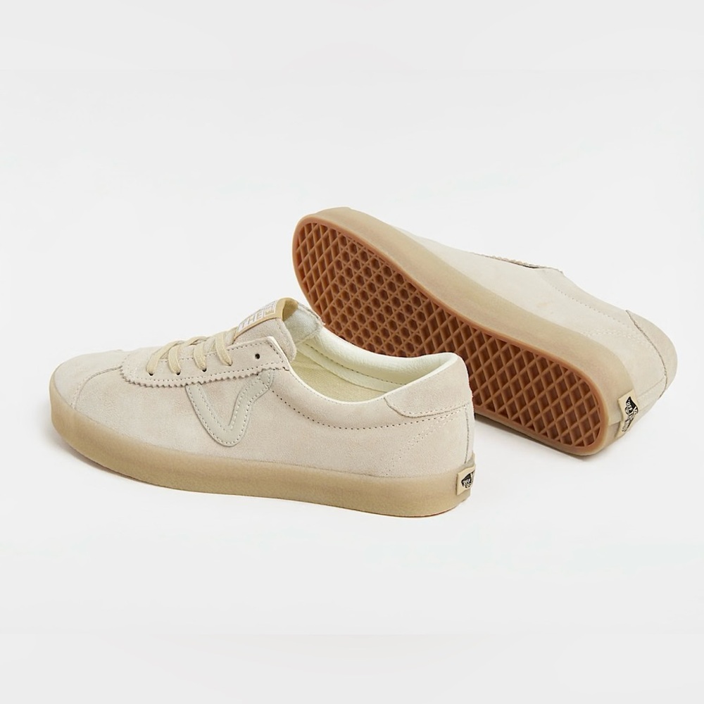 Vans Free People Women's Cream Casual Sneakers.